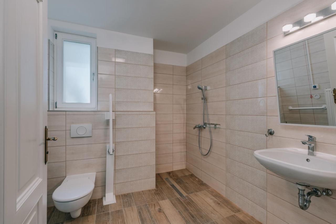 Bringa Villa Balatonlelle Luaran gambar